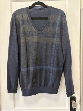 Burberry Men's V-Neck Sweater in Slate Blue and Olive Plaid